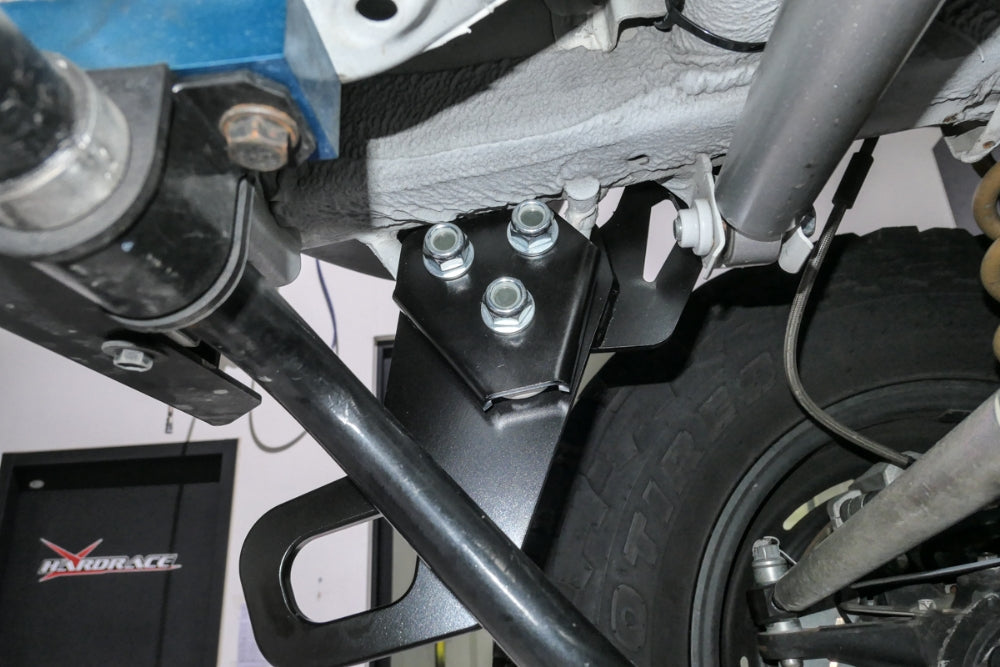 Kit carlig de remorcare fata Hardrace pentru Suzuki Jimny - Q0876