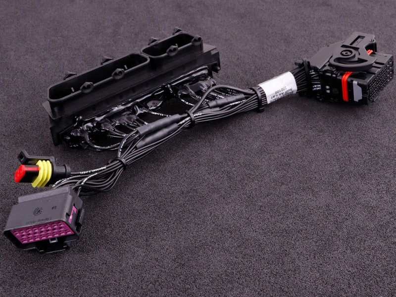 Adaptor MaxxECU STREET/RACE Plugin - Audi A4 1.8T (AEB, fără E-Throttle)