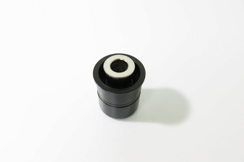 Set bucse brat suspensie superior spate Hardrace pentru Infiniti G / Nissan 350Z / 370Z - 7974