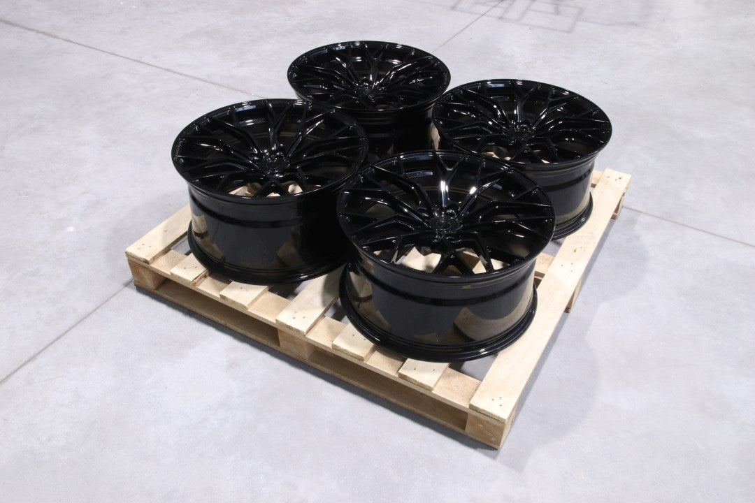 Set Jante Concaver CVR1 20x10 ET20 + 20x10,5 ET25 5x112 Negru Lucios