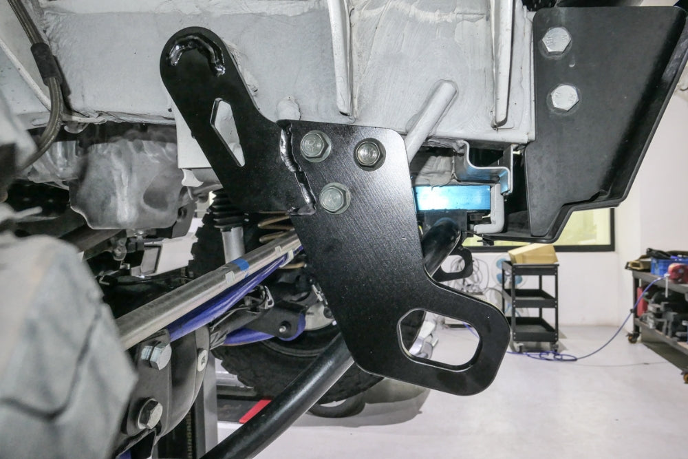 Kit carlig de remorcare fata Hardrace pentru Suzuki Jimny - Q0876