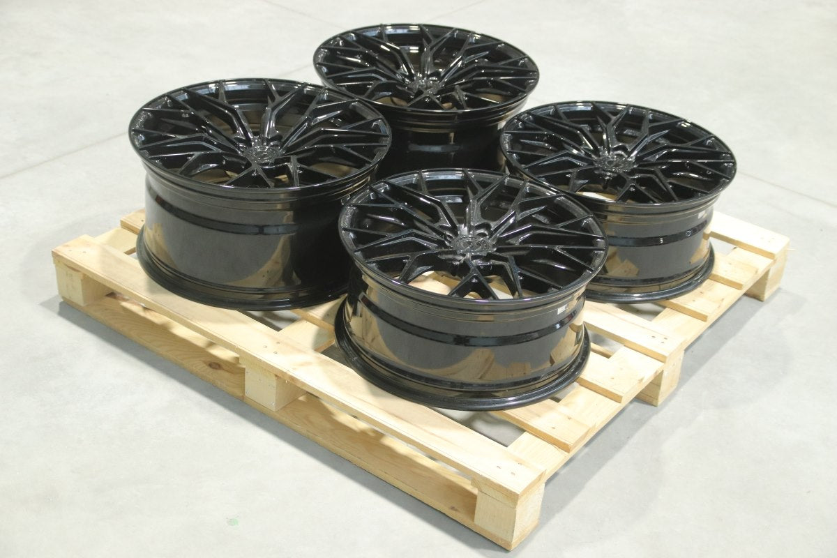 Set Jante Concaver CVR1 19x8,5 ET45 + 20x10 ET48 5x120 Negru Platina