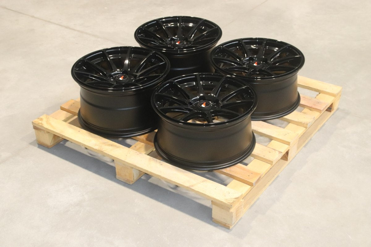 Set Jante Japan Racing JR11 18x8,5 ET35 + 18x9,5 ET30 5x120 Negru Lucios
