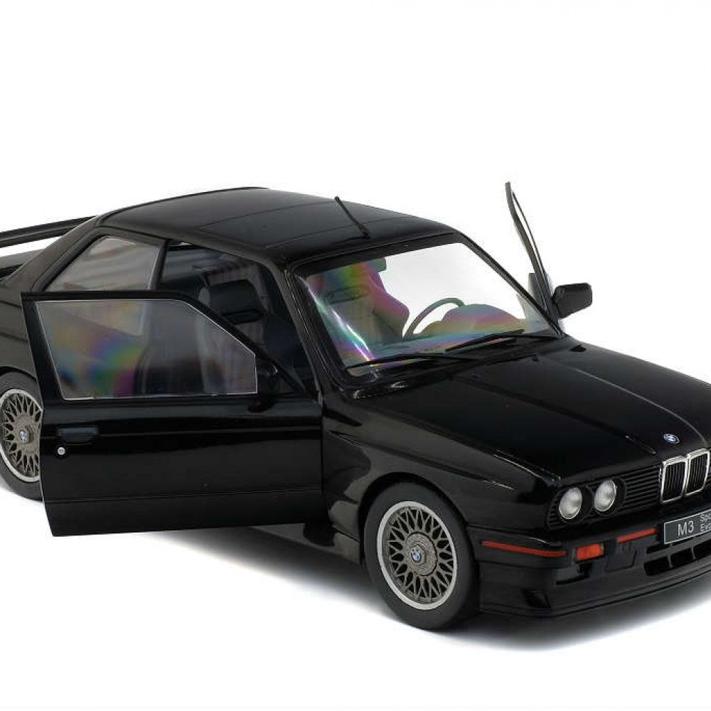 Macheta BMW M3 (E30) Sport Evo Negru 1990 scara 1:18 Solido