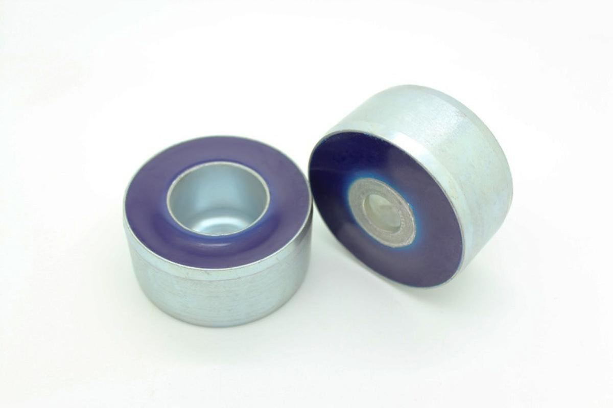 Set bucse suport diferential si punte (subframe) SuperPro pentru Mitsubishi Pajero - SPF2750K