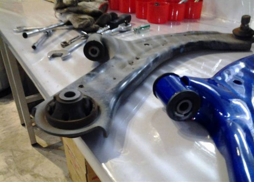 Brat suspensie inferior fata Hardrace pentru Nissan Cube - 7703