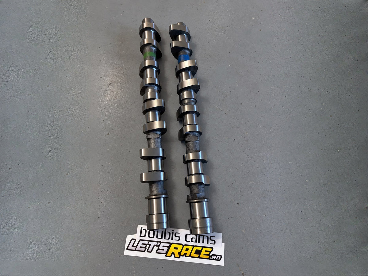 Set de axe cu came Boubis Cams BCM24 pentru motoarele TU5J4 si TU5JP4, cu stickerul Boubis Cams si Let's Race