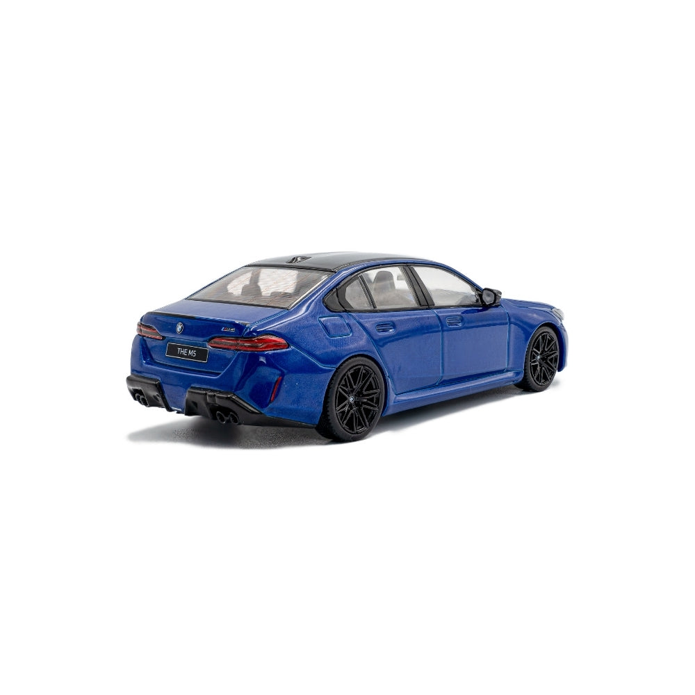 Macheta BMW M5 Marina Bay Blue 2024 scara 1:43 Solido