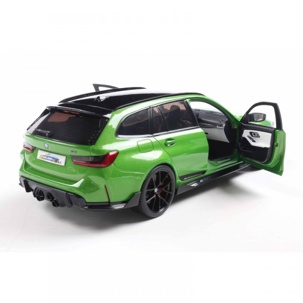 Macheta BMW M3 Touring Performance Parts Green Metallic 2024 scara 1:18 Solido