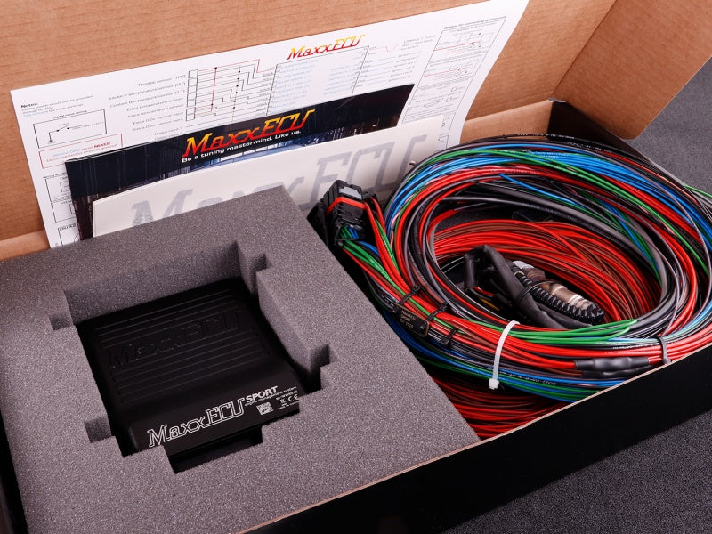 MaxxECU SPORT PREMIUM (ECU, cablaj, accesorii, LSU 4.9)
