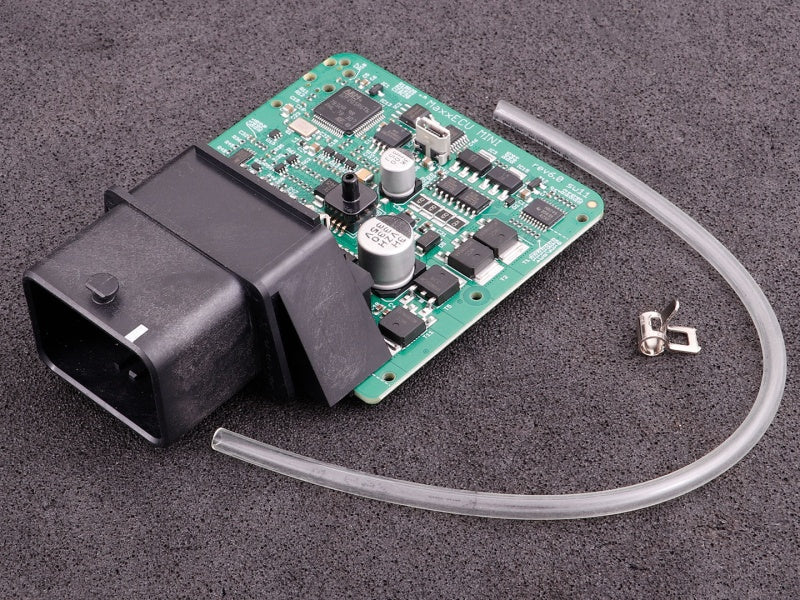 Placă MaxxECU MINI cu conector