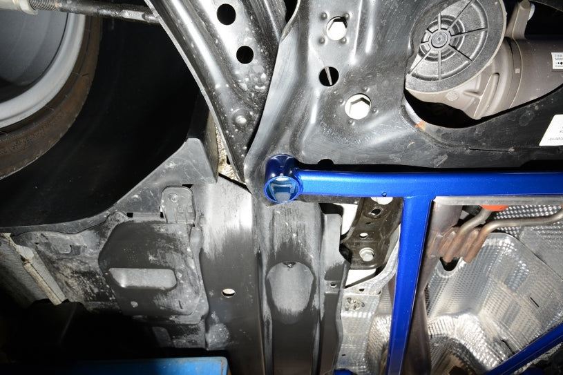 Bara rigidizare inferior central Hardrace pentru Volkswagen Golf - Q0282