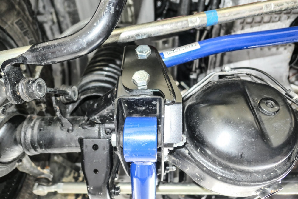 Brida prelungitoare bara panhard fata Hardrace pentru Suzuki Jimny - Q0783