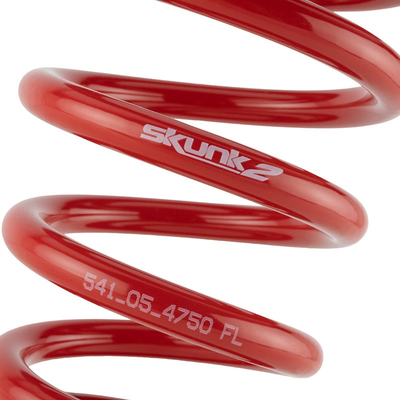 Arc de curse Skunk2 8 kg/mm, 7,00 inch lungime, diametru interior 2,50 inch, conic, fata stanga